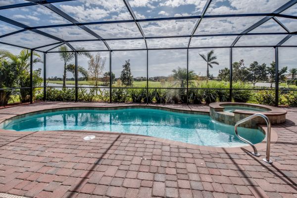 Cost of Pool Enclosure Cleaning in Venice