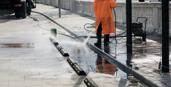 Parking Lot Pressure Washing in Venice