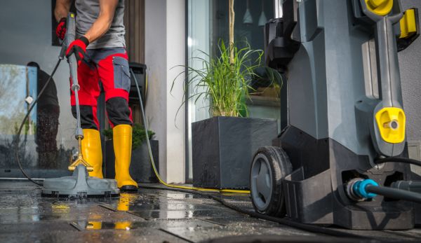 Commercial Pressure Cleaning in Venice