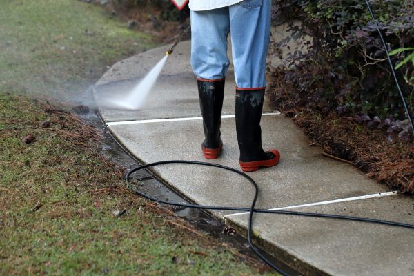 Cost of Sidewalk Pressure Cleaning in Venice