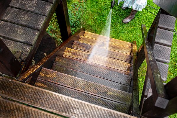 Wood Power Washing in Venice
