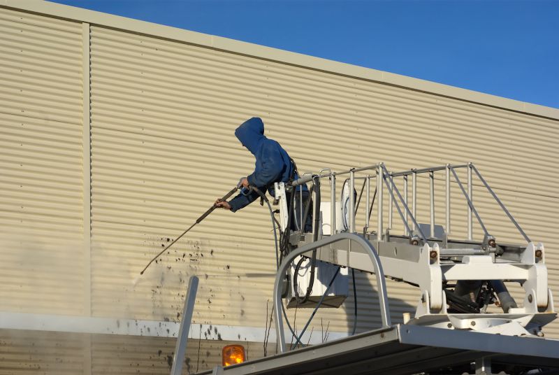 Commercial Building Washing